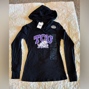 E6 Kavio Black Hooded TCU Long-Sleeve Women's Top with Purple Logo Size XL
